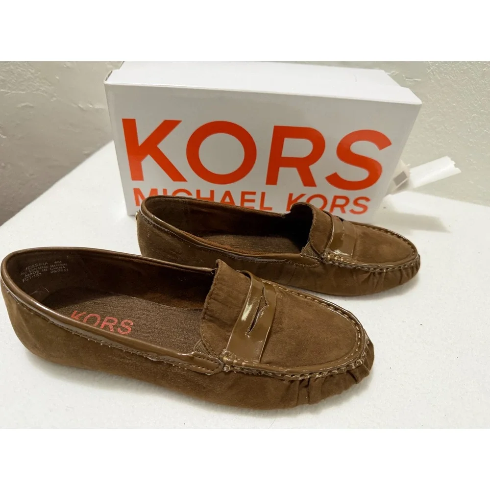 Michael Kors Jessica Loafers Youth 4M Tan Brown Faux Suede Penny Shoes